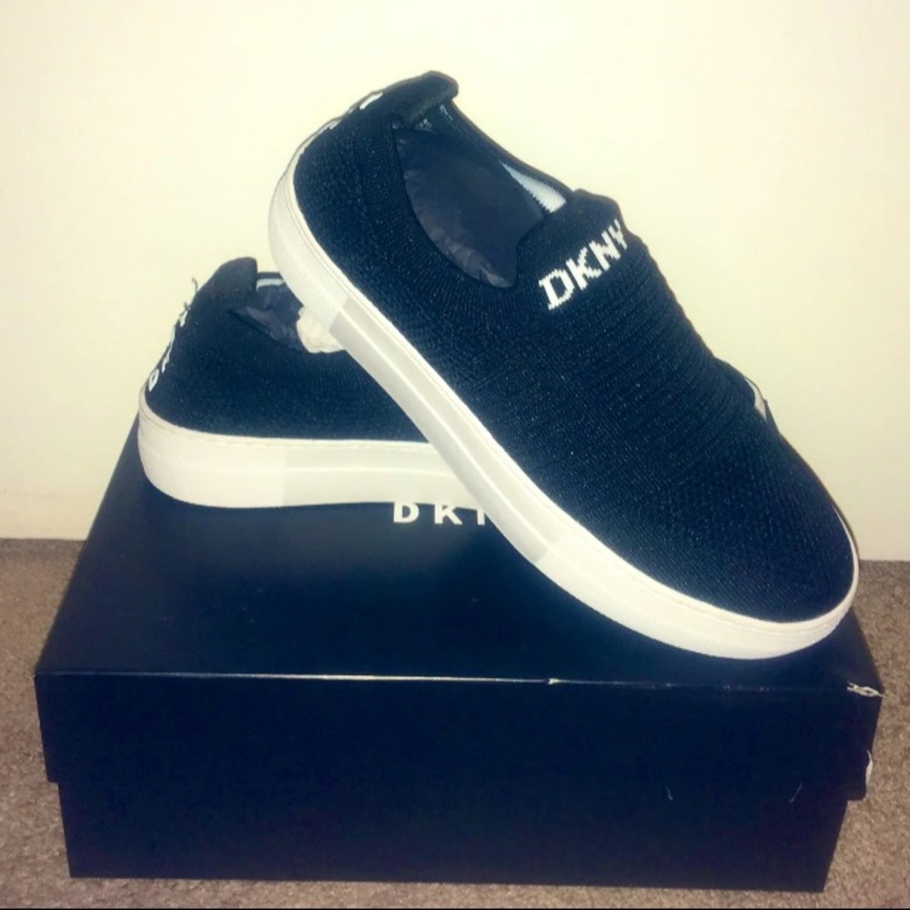 DKNY Kaya fashion sneaker